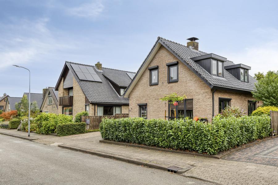 Broekhuizenstraat 25
