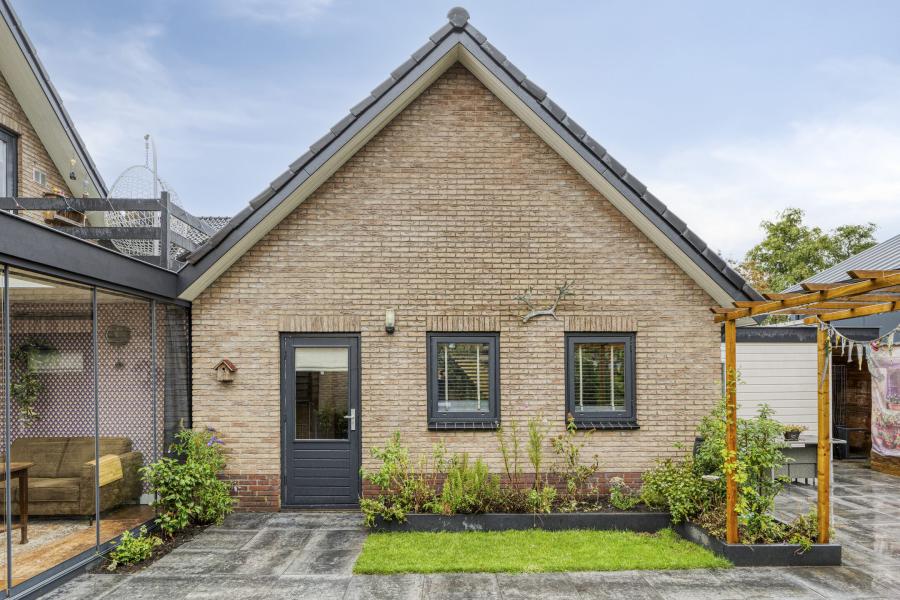 Broekhuizenstraat 25