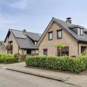 Broekhuizenstraat 25